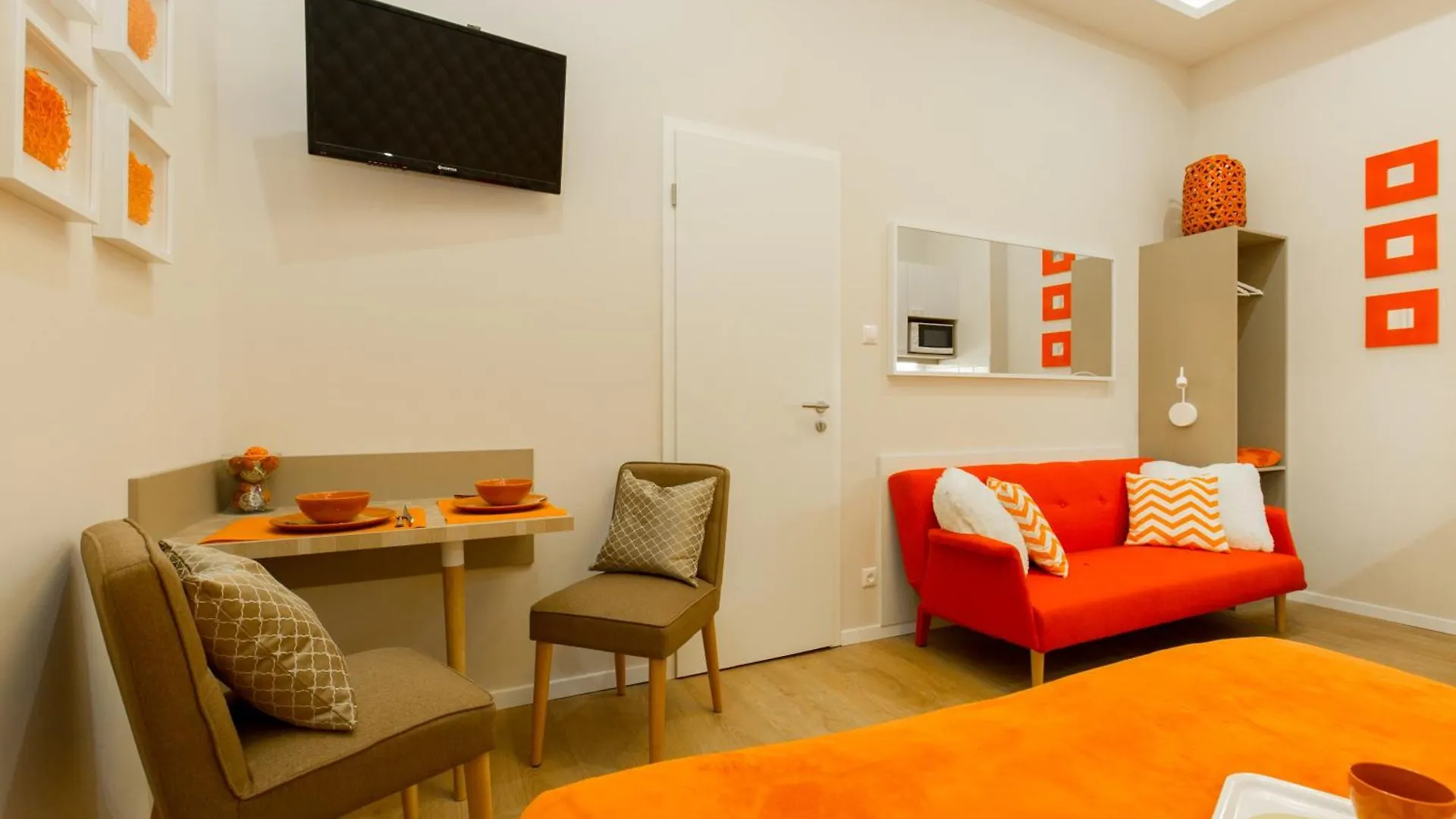 Budapest Holiday Colours Apartment