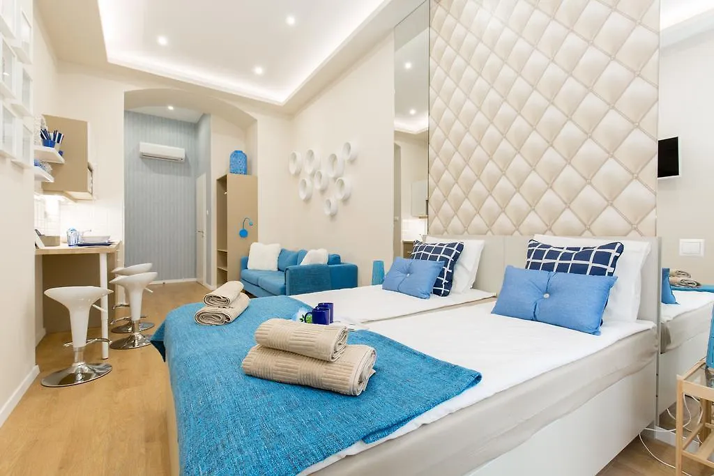 Budapest Holiday Colours Apartment